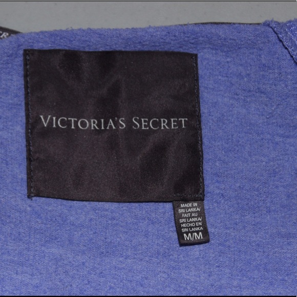 4 for $70 Victoria secret sweater size medium - Picture 3 of 3